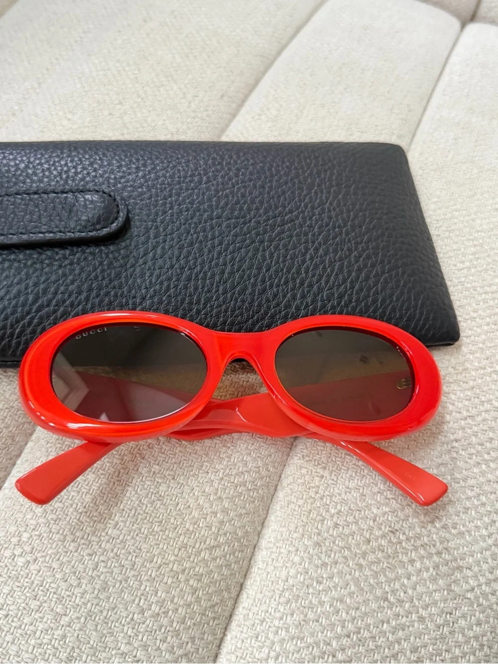 Gucci Sunglasses - red